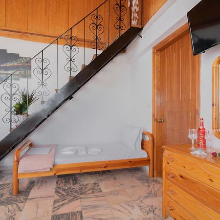 Agnadi Sea View Apartments Alikanász Kültér fotó