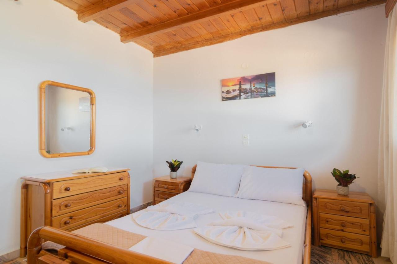 Agnadi Sea View Apartments Alikanász Kültér fotó