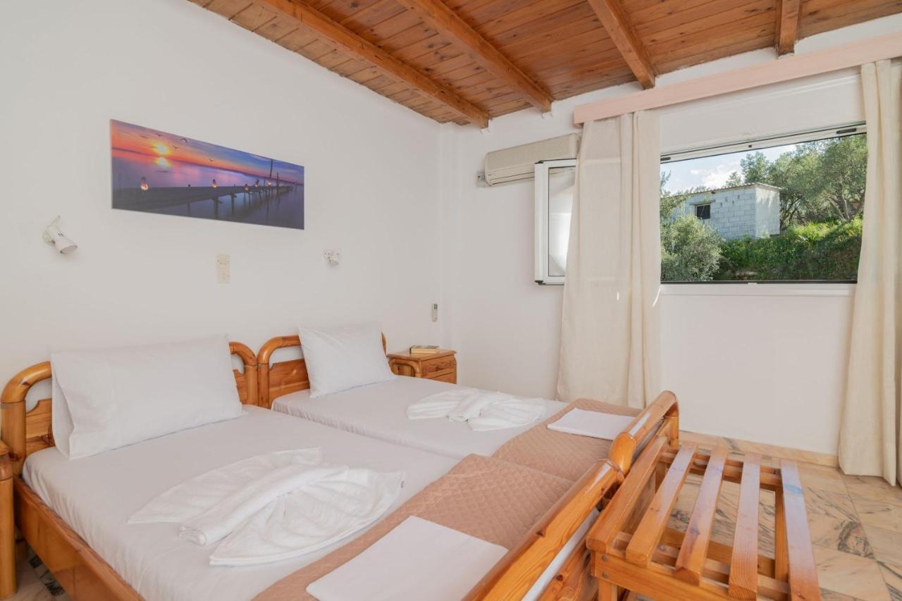 Agnadi Sea View Apartments Alikanász Kültér fotó