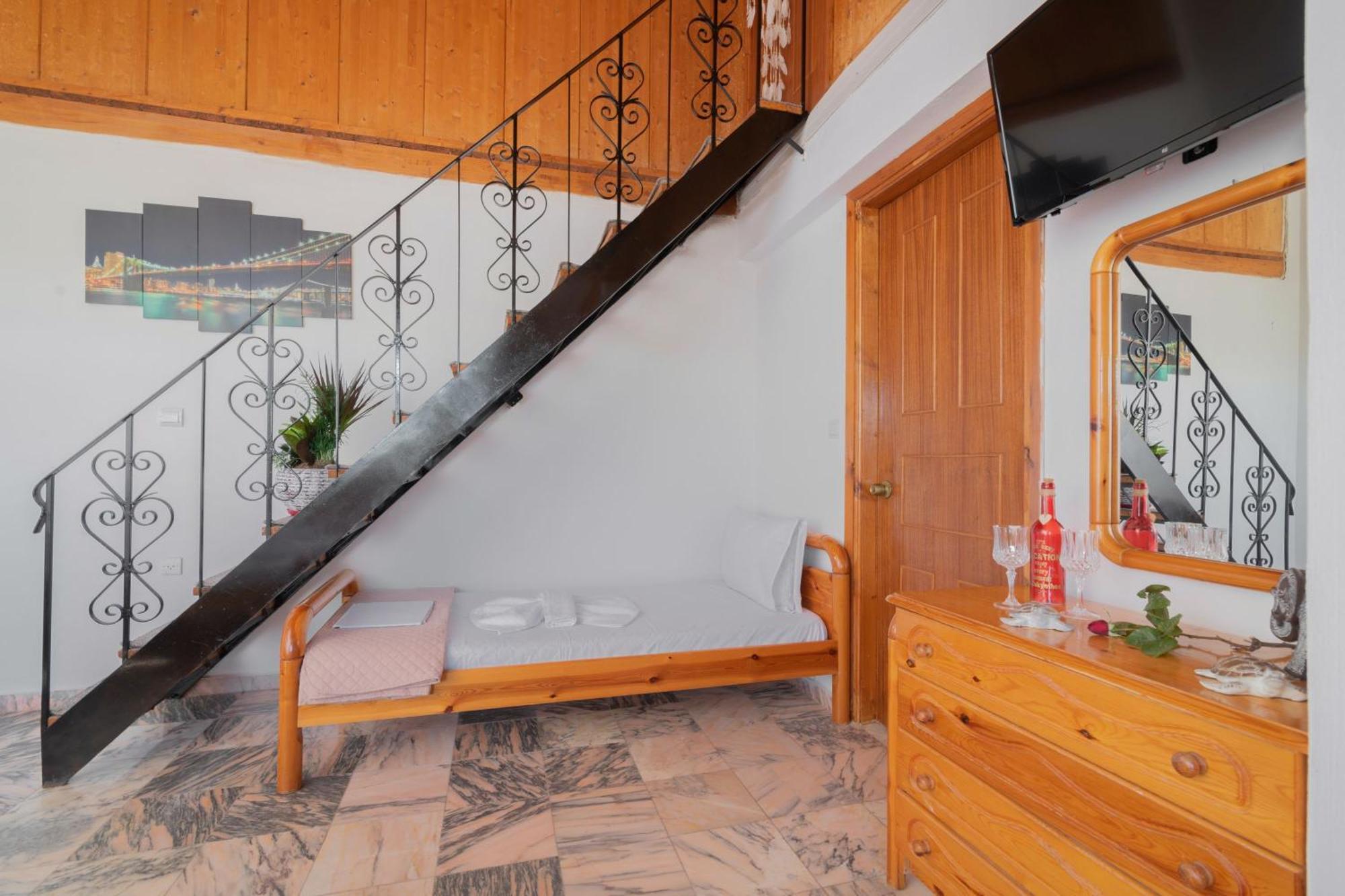 Agnadi Sea View Apartments Alikanász Kültér fotó
