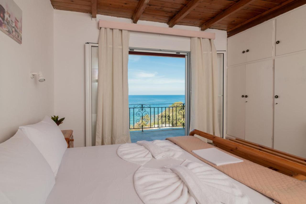 Agnadi Sea View Apartments Alikanász Kültér fotó