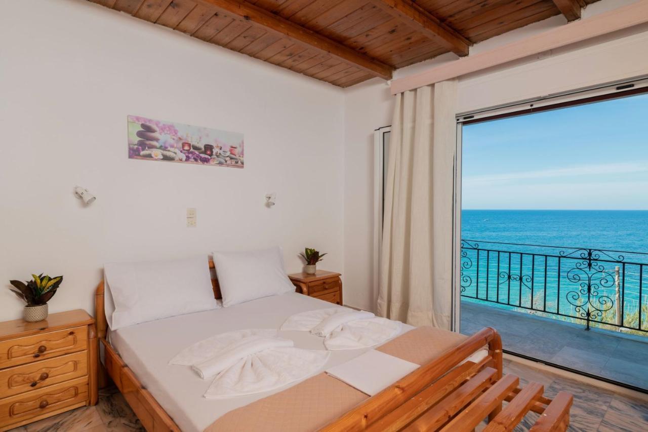Agnadi Sea View Apartments Alikanász Kültér fotó